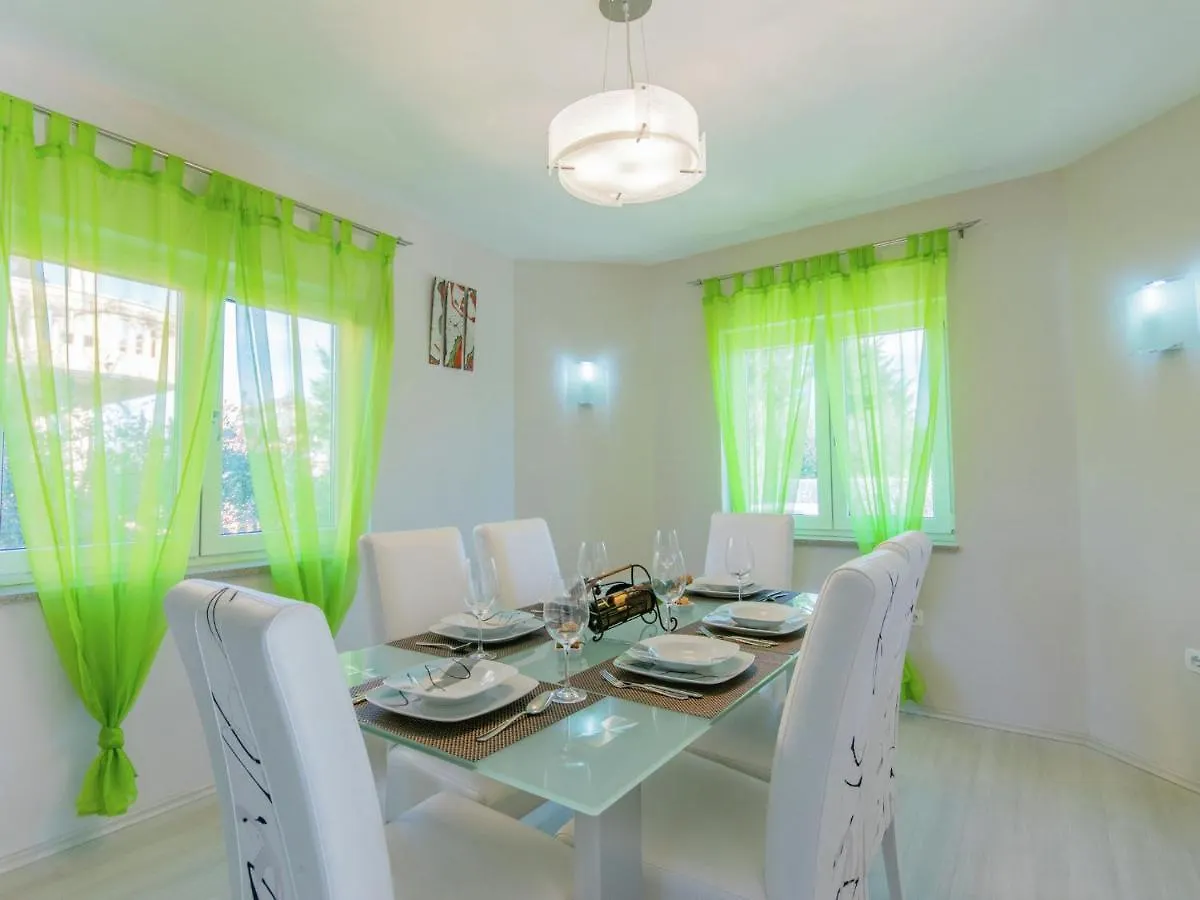 Comfortable Villa In Пула Хорватия