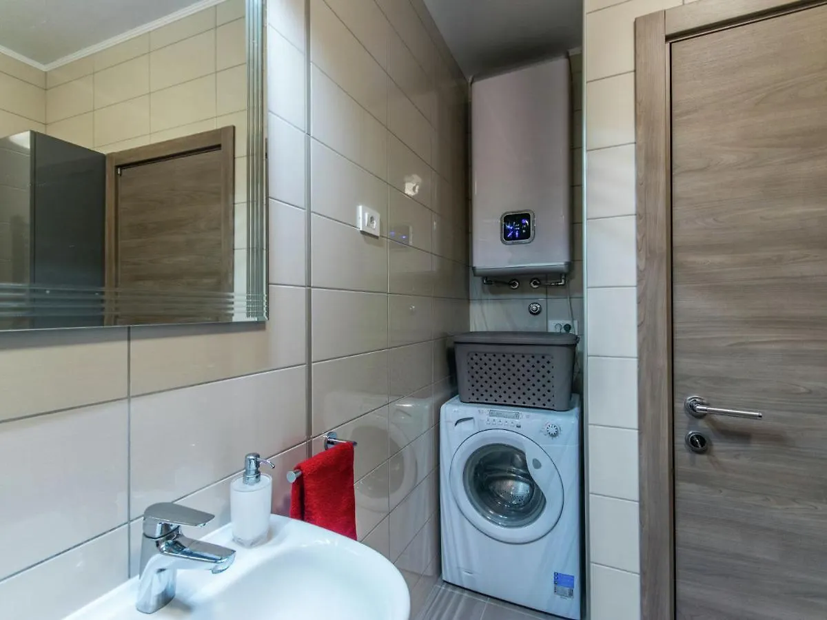 Comfortable Villa In Пула