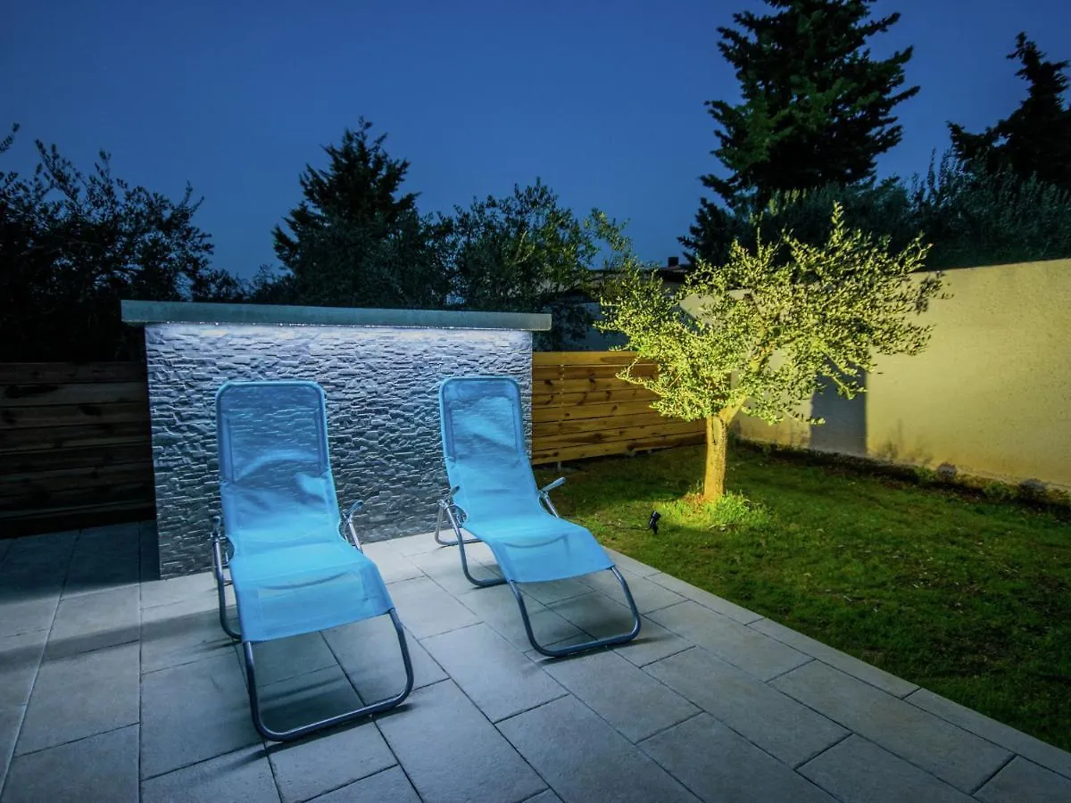 Comfortable Villa In Pola